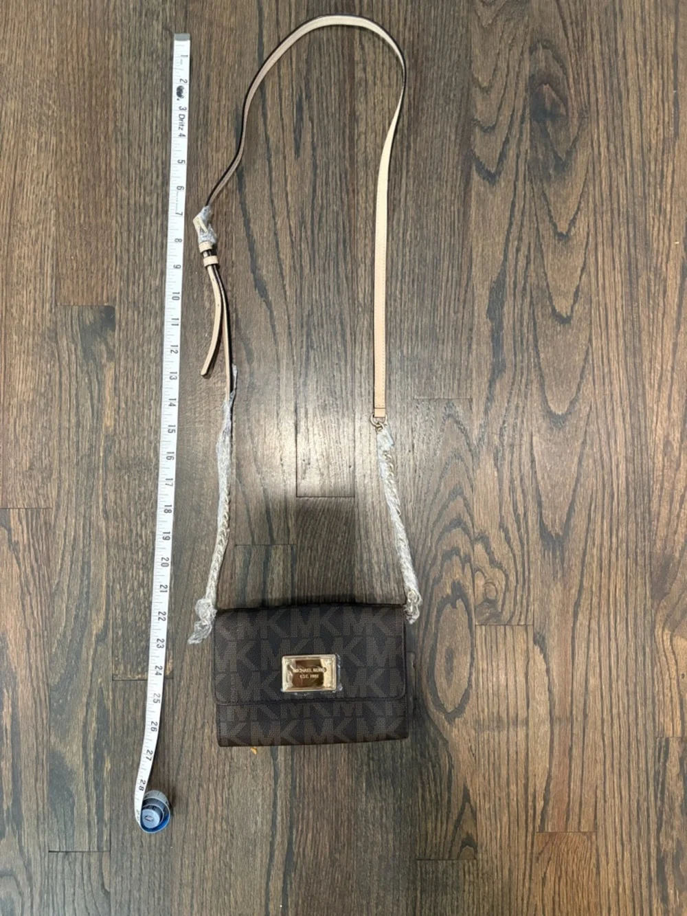 MICHAEL KORS | Purse | Brown Crossbody Bag with Gold Metal Hardware - Picture 9 of 16